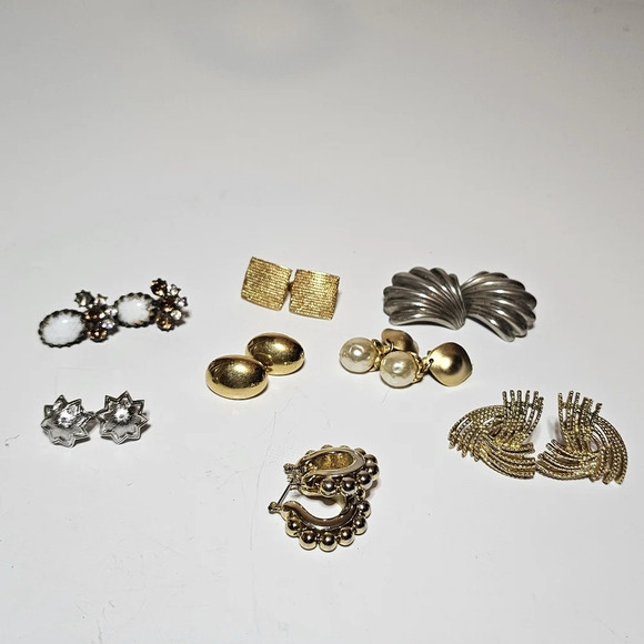 Lot Of 8 Designer Name Brand Earrings Clip On And Stem Sets includes VENDOME - Picture 1 of 16